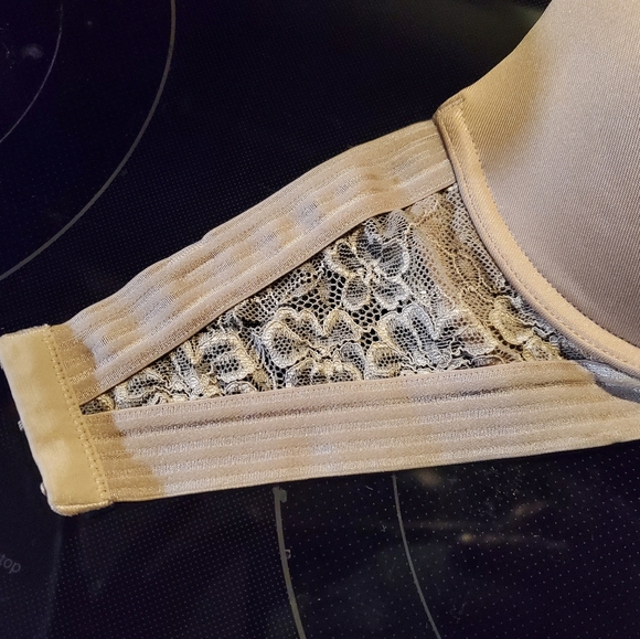 Strapless Bra - Picture 3 of 4